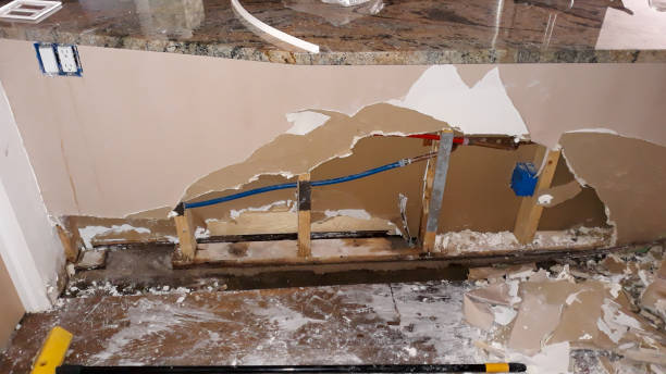 Best Water damage restoration services  in Head Of The Harbor, NY